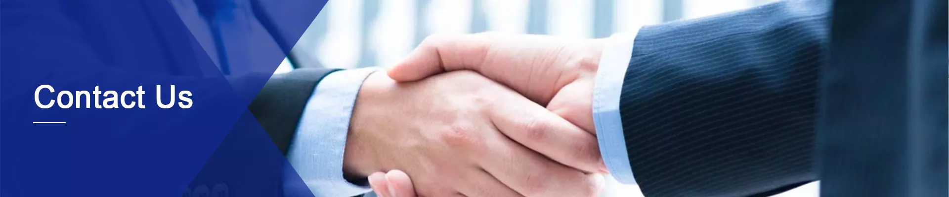 Déan teagmháil linn