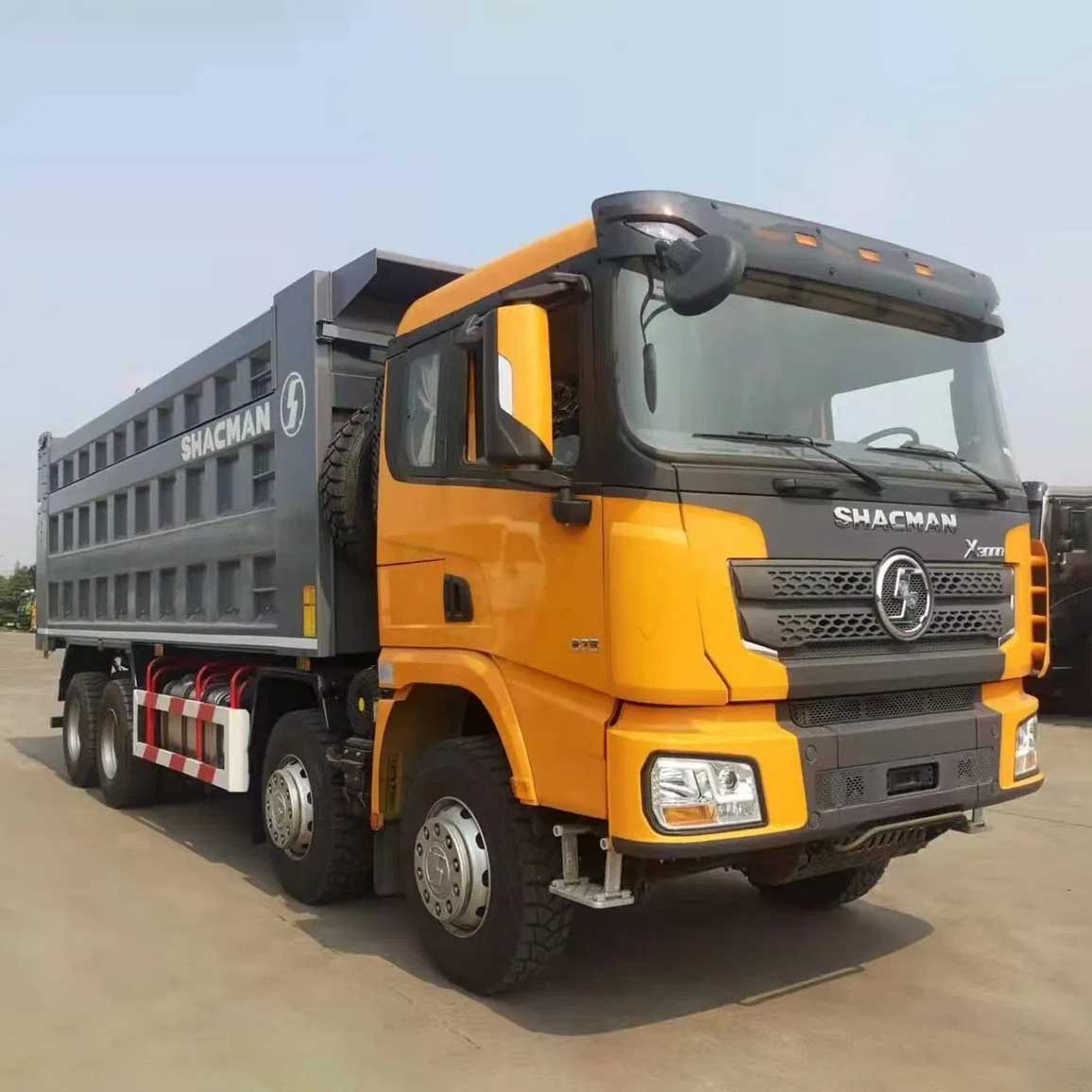 Shacman 8x4 trucail dumpála nua