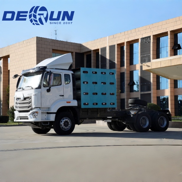 Sinotruk Howo 6x4 CNG NX Tarracóir Truck